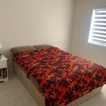Niagara- Beautiful Cozy Sunfilled Big Complete House Minutes Drive From Falls Villa Thorold Esterno foto
